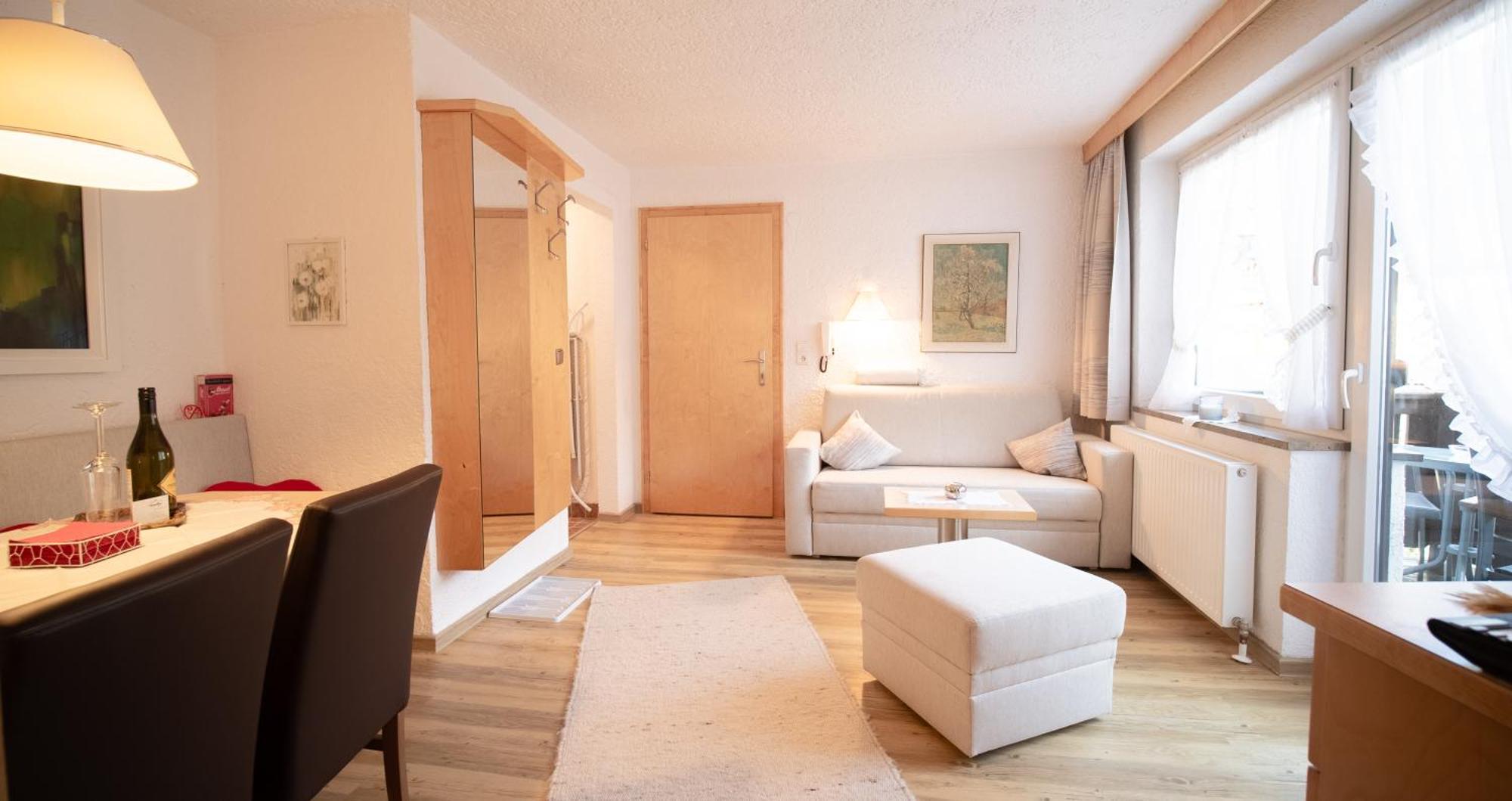 Foersterhaeusl Apartment เซเฟลด์ อิน ทิโรล ภายนอก รูปภาพ