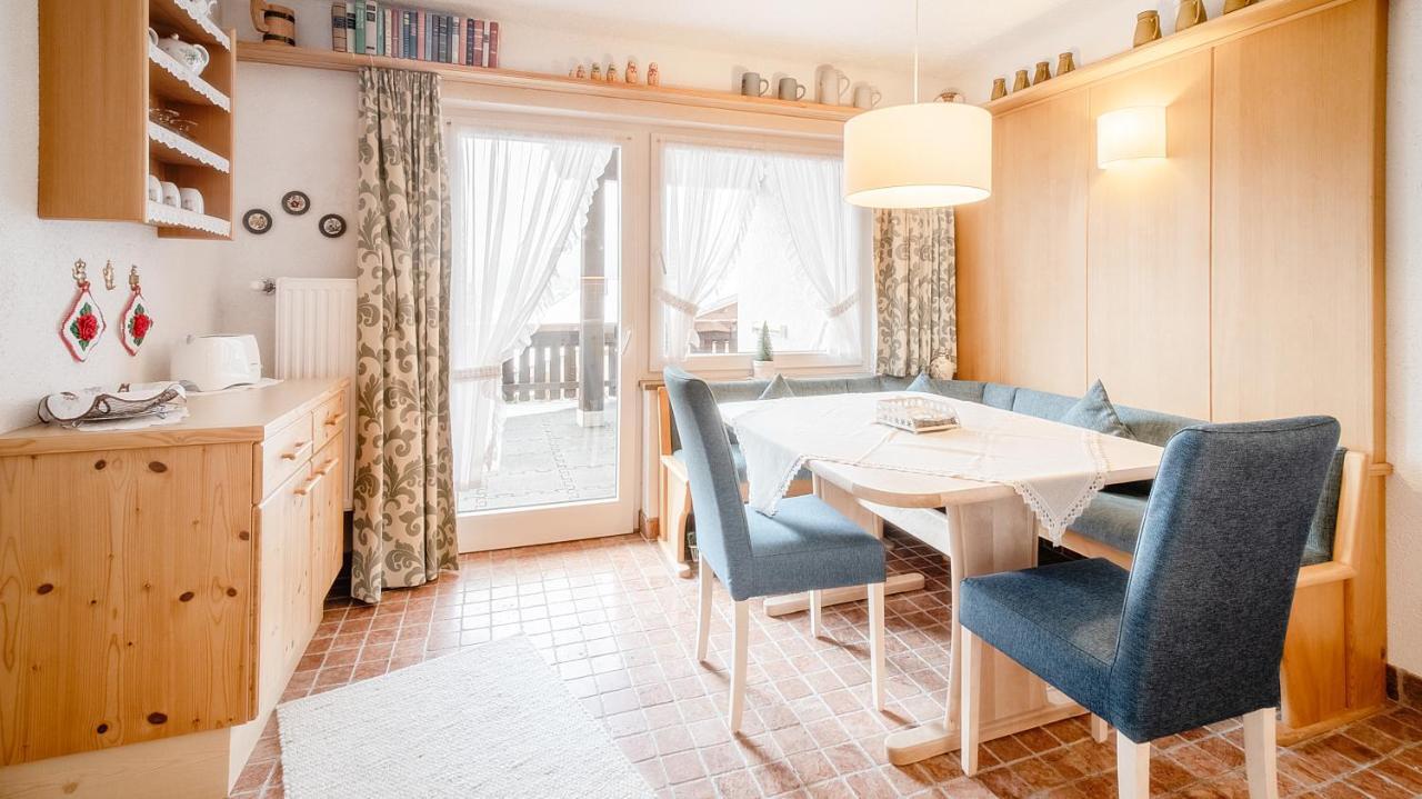 Foersterhaeusl Apartment เซเฟลด์ อิน ทิโรล ภายนอก รูปภาพ
